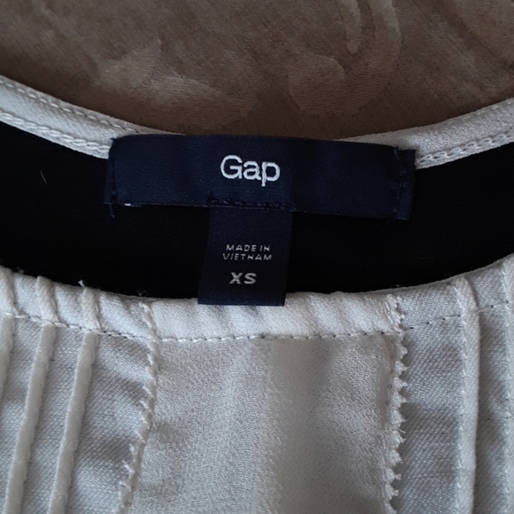 Gap "Tuxedo" Tank Top - Picture 3 of 3